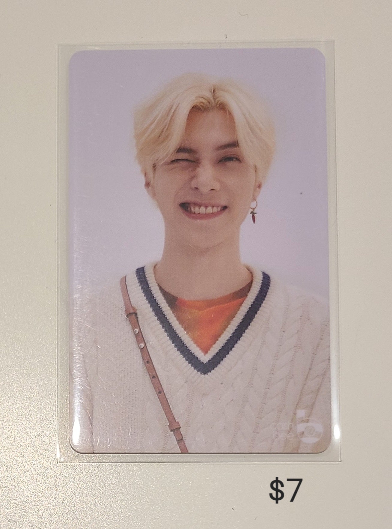 Hendery Photocards