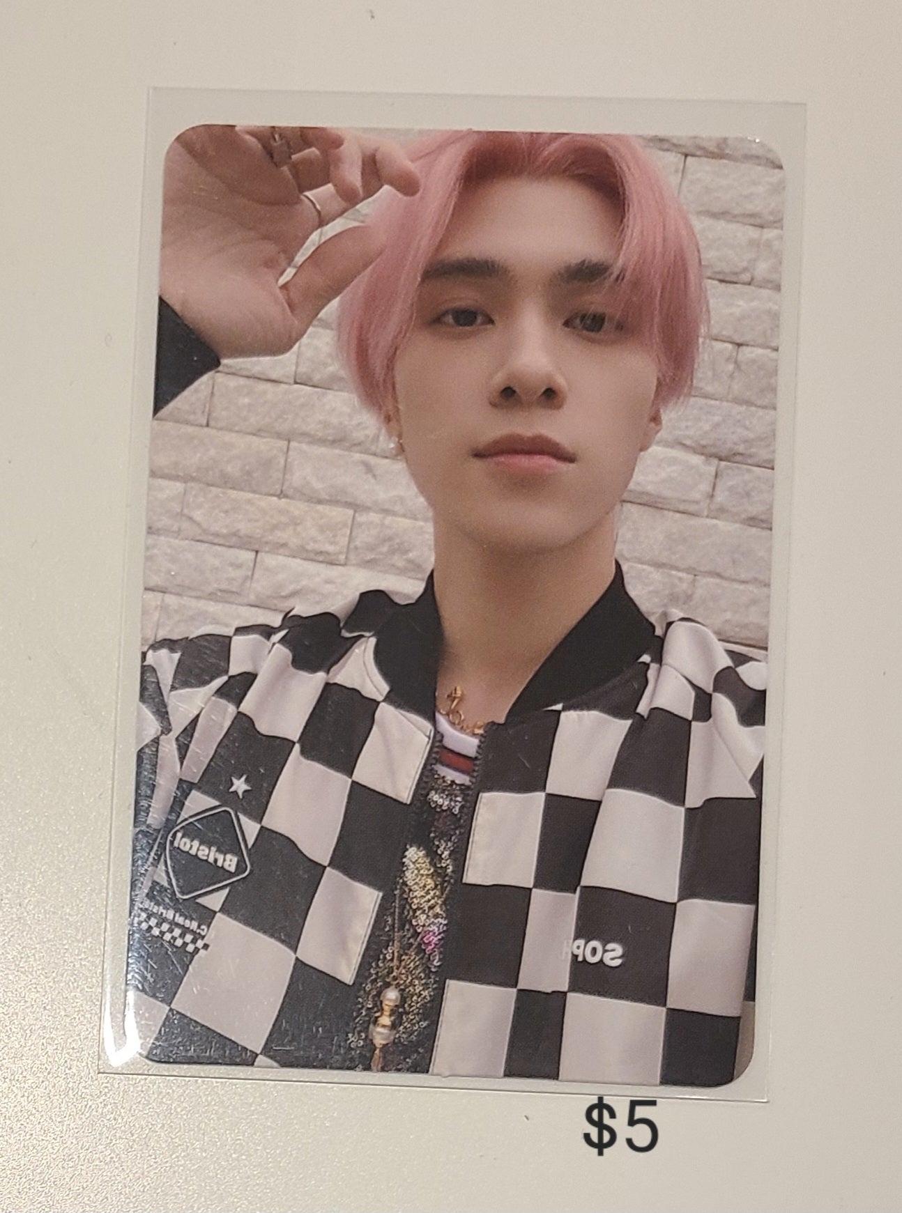 Hendery Photocards