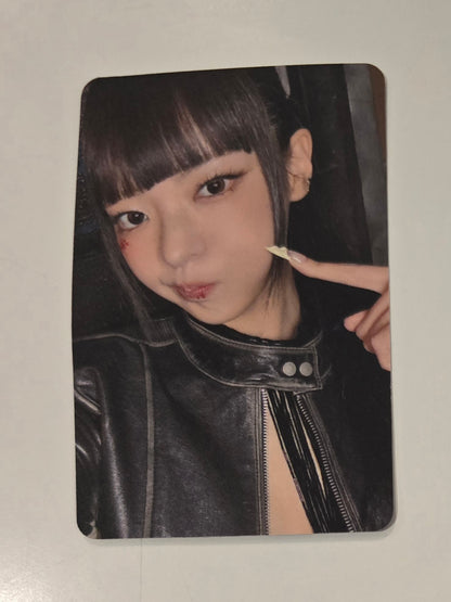 Lia Photocards