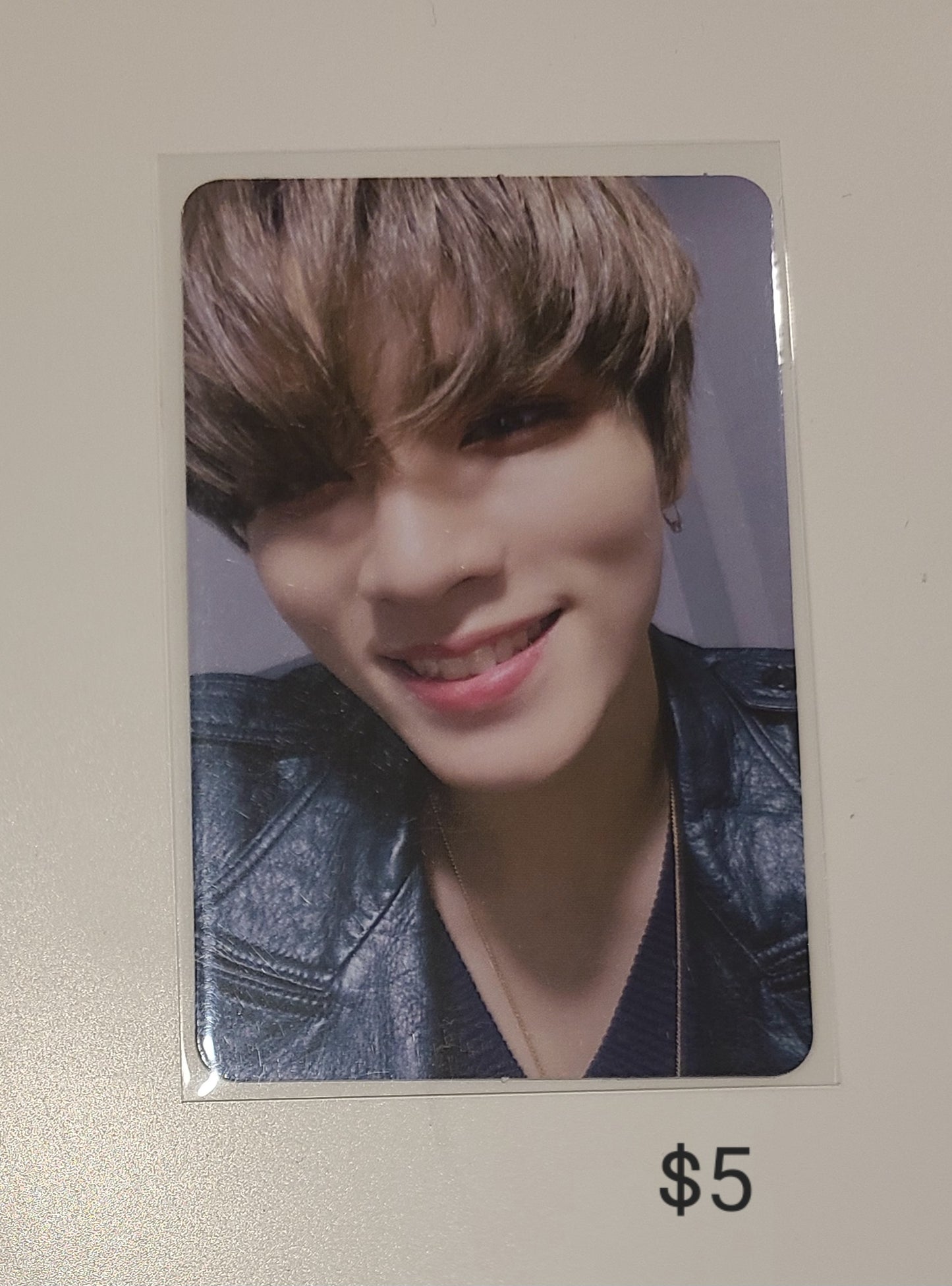 Xiaojun Photocards