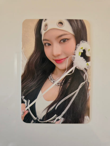 Isa Photocards