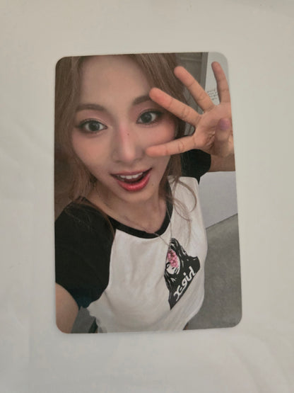 Tzuyu Photocards