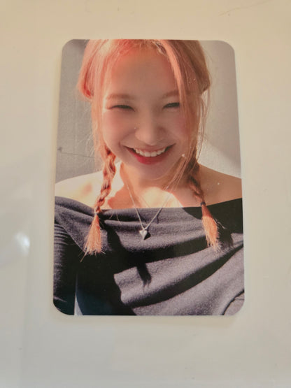Yeri Photocards