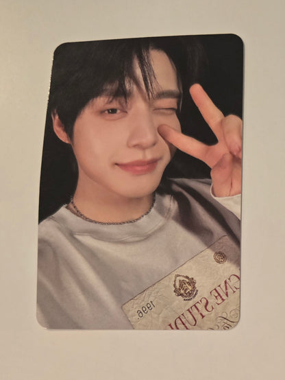 Jiwoong Photocards