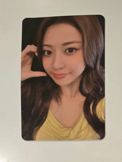 Yunjin Photocards