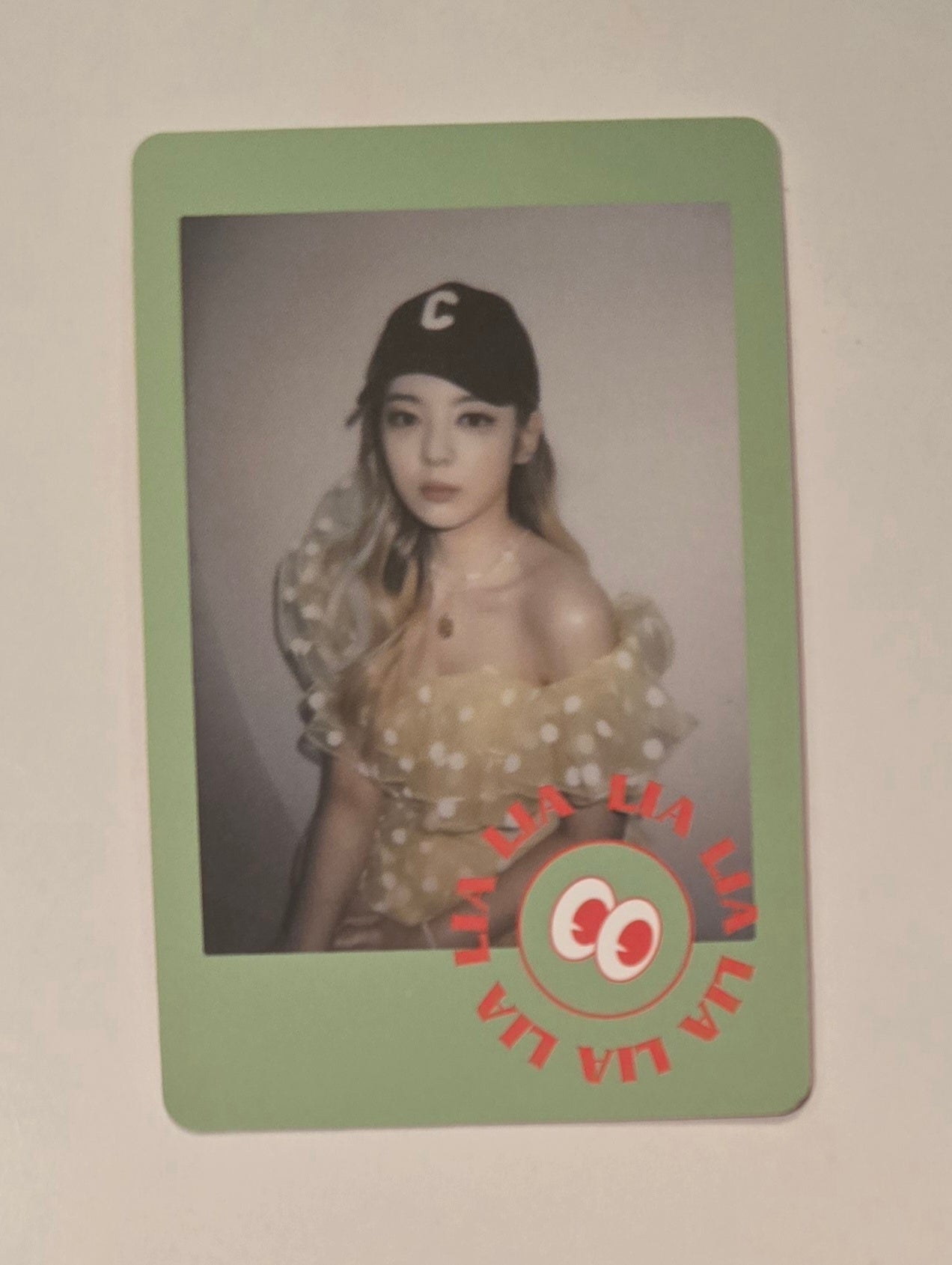 Lia Photocards
