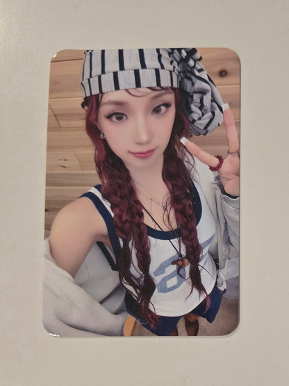 Yuqi Photocards