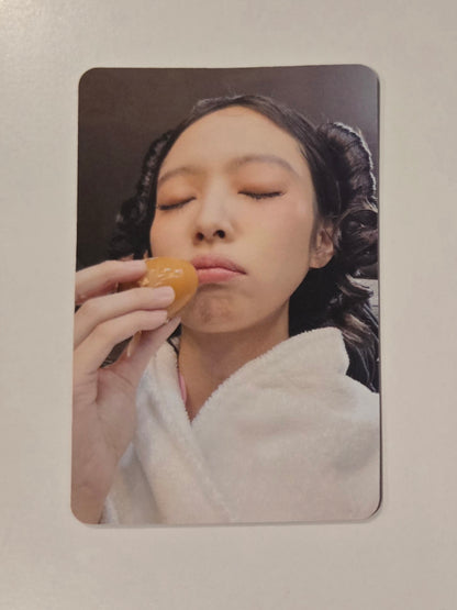 Jennie Photocards
