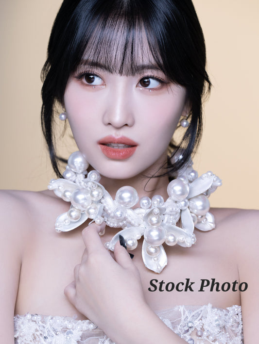 Momo Photocards